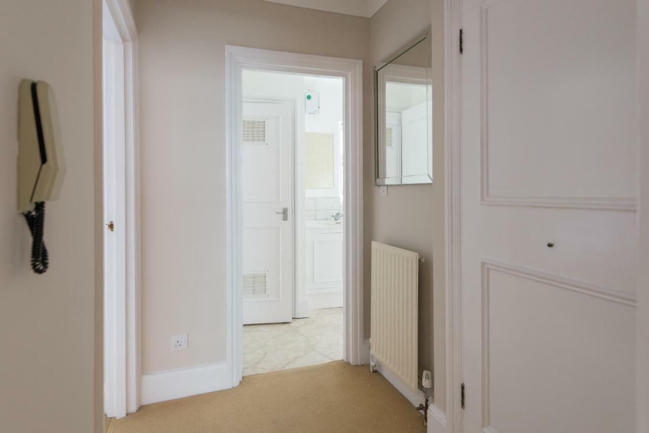 One Bedroom High Street Kensington Apartment London Eksteriør billede